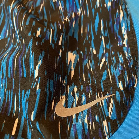 Women's Nike Dri Fit workout shorts - Picture 3 of 4